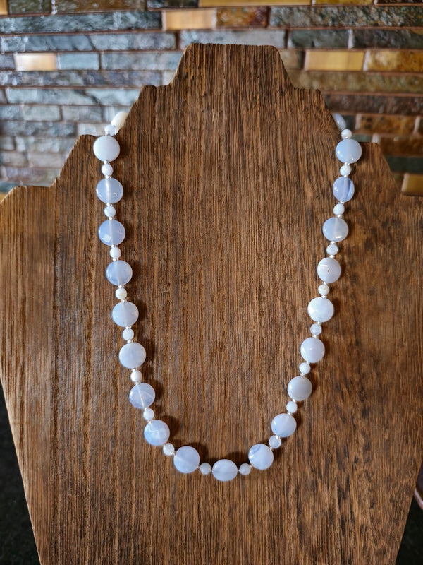 Blue Lace Agate Coin Necklace: Freedom of Expression and Deep Peace